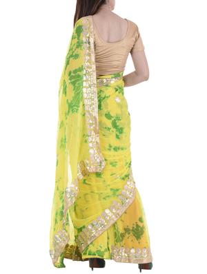 tie & dye gota patti saree with blouse - 15147761 - Standard Image - 2