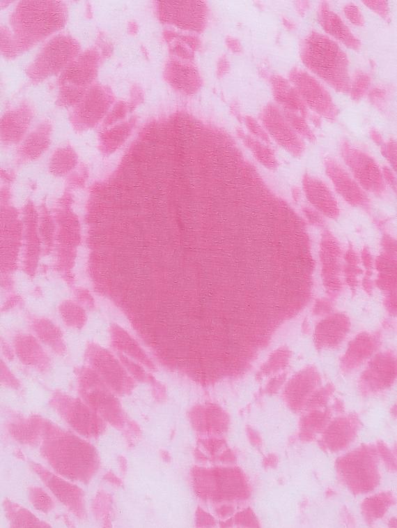 pink chiffon tie & dye saree with blouse - 15159607 - Zoom Image - 3