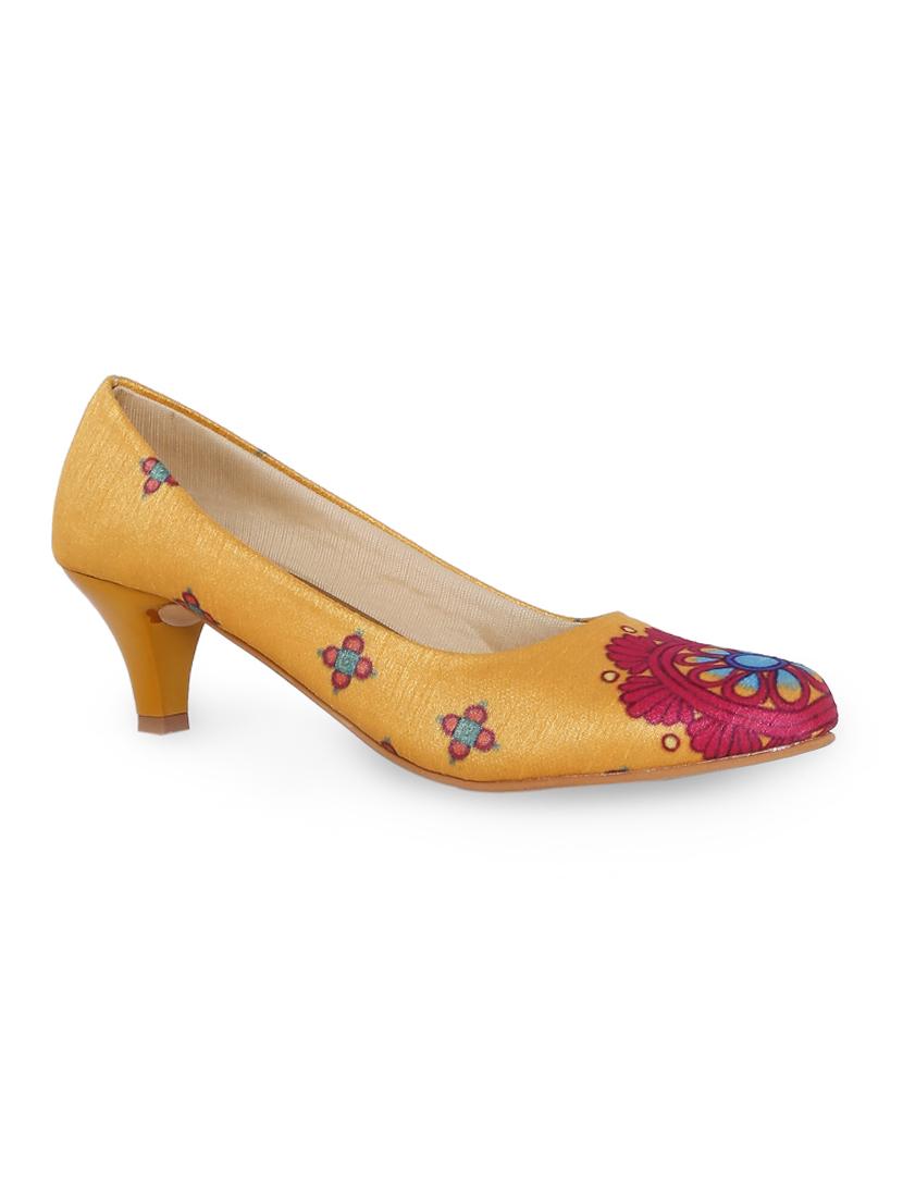 yellow slip on pump - 15163646 - Zoom Image - 1