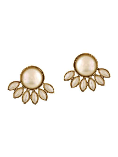 Studs - 15167263 - Standard Image - 1