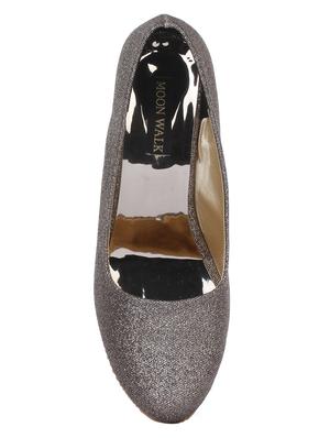 grey slip on pump - 15168400 - Standard Image - 3