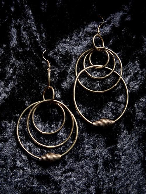 gold metal jewellery - 15173048 - Standard Image - 1