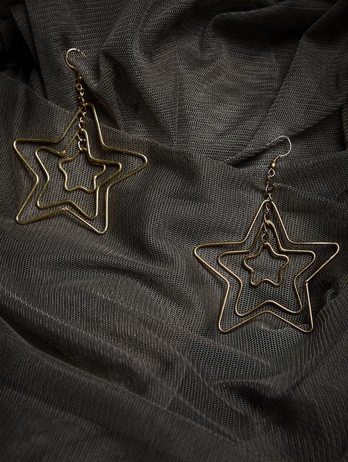 gold metal jewellery - 15173049 - Standard Image - 1