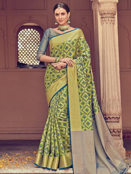 Geometrical zari woven saree with blouse - 15176766 - Standard Image - 1