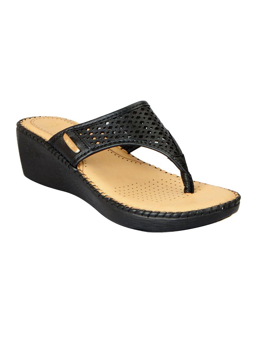 black leather slippers - 15181991 - Zoom Image - 1