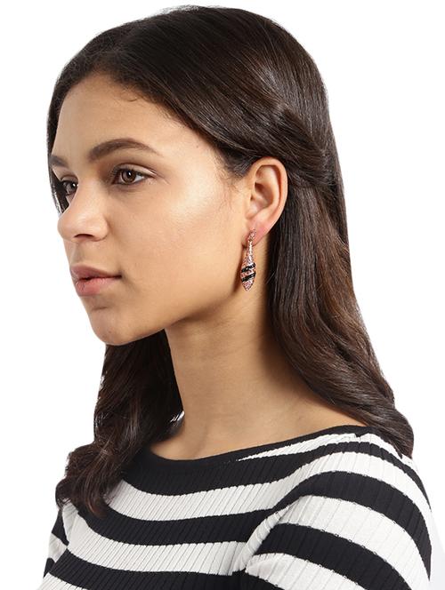 Drop earrings - 15190350 - Standard Image - 1