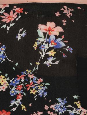 black rayon printed top - 15193338 - Standard Image - 4
