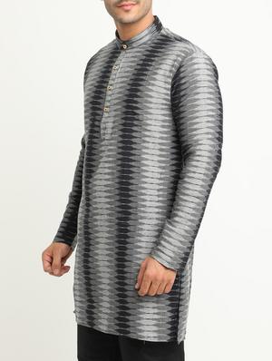 grey cotton long kurta - 15196871 - Standard Image - 2