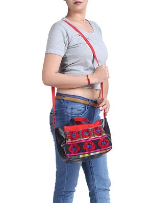 red canvas regular handbag - 15226855 - Standard Image - 5