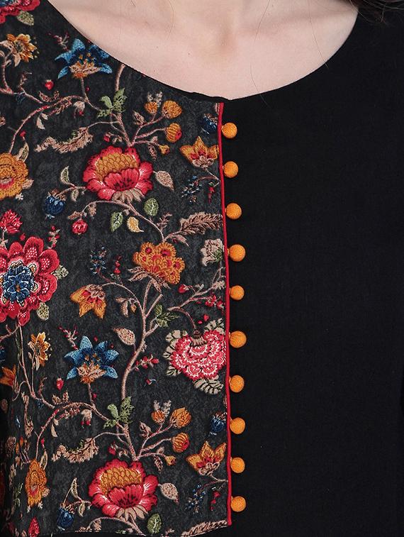 embroidered bell sleeves kurta - 15234971 - Zoom Image - 4