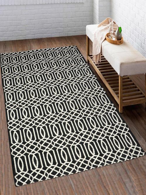 100% cotton unique design handloom made soft reversible multi purpose rugs for regular use. Size is 90x150 cm - 15235371 - Standard Image - 1