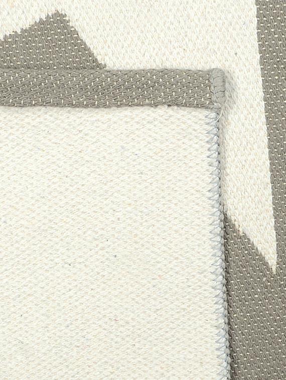 100% cotton unique design handloom made soft reversible multi purpose rugs for regular use. size is 90x150 cm - 15235384 - Zoom Image - 5