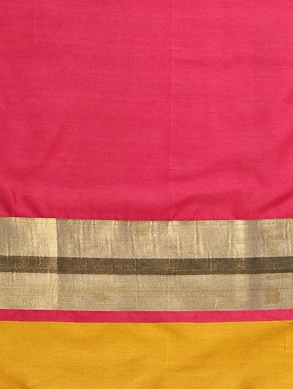 red cotton silk maheshwari saree with blouse - 15235953 - Zoom Image - 3
