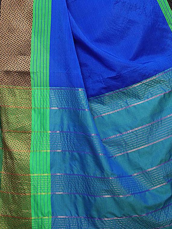 blue cotton silk maheshwari saree with blouse - 15235962 - Zoom Image - 3