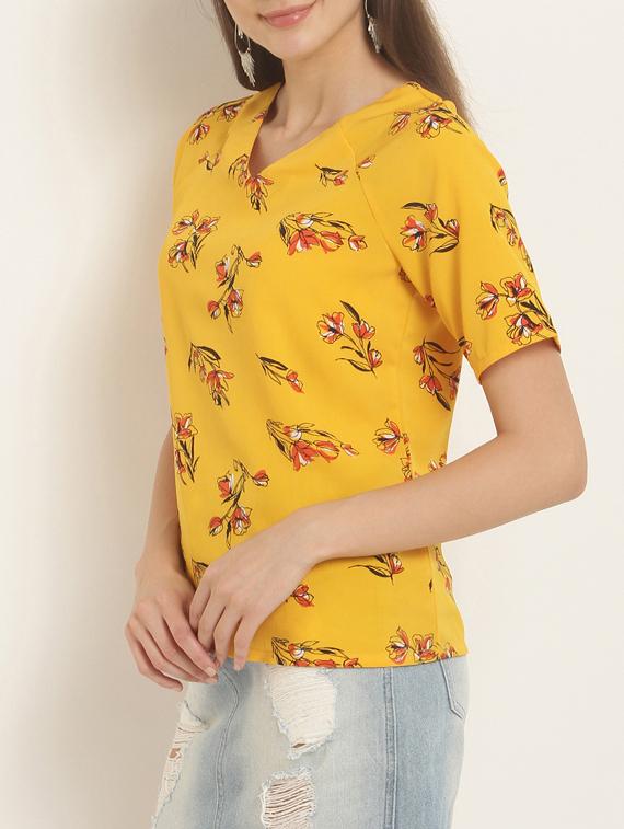 floral back tie up detail top - 15240594 - Zoom Image - 2