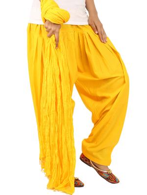 yellow cotton dupatta bottom set - 15244290 - Standard Image - 2