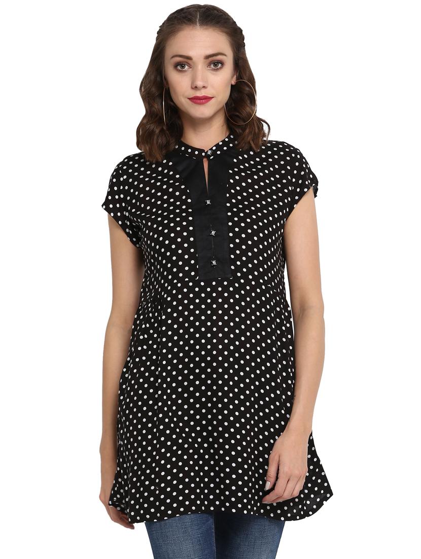 black crepe straight kurti - 15252416 - Zoom Image - 1
