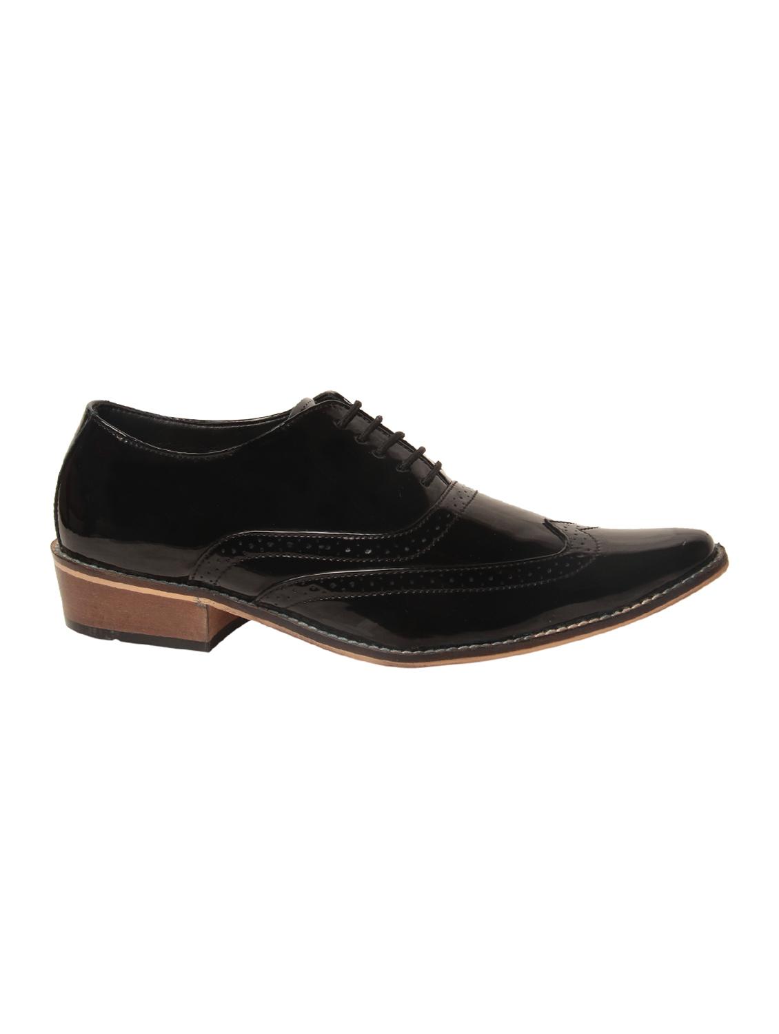 black patent leather lace-up brouge - 15266106 - Zoom Image - 2