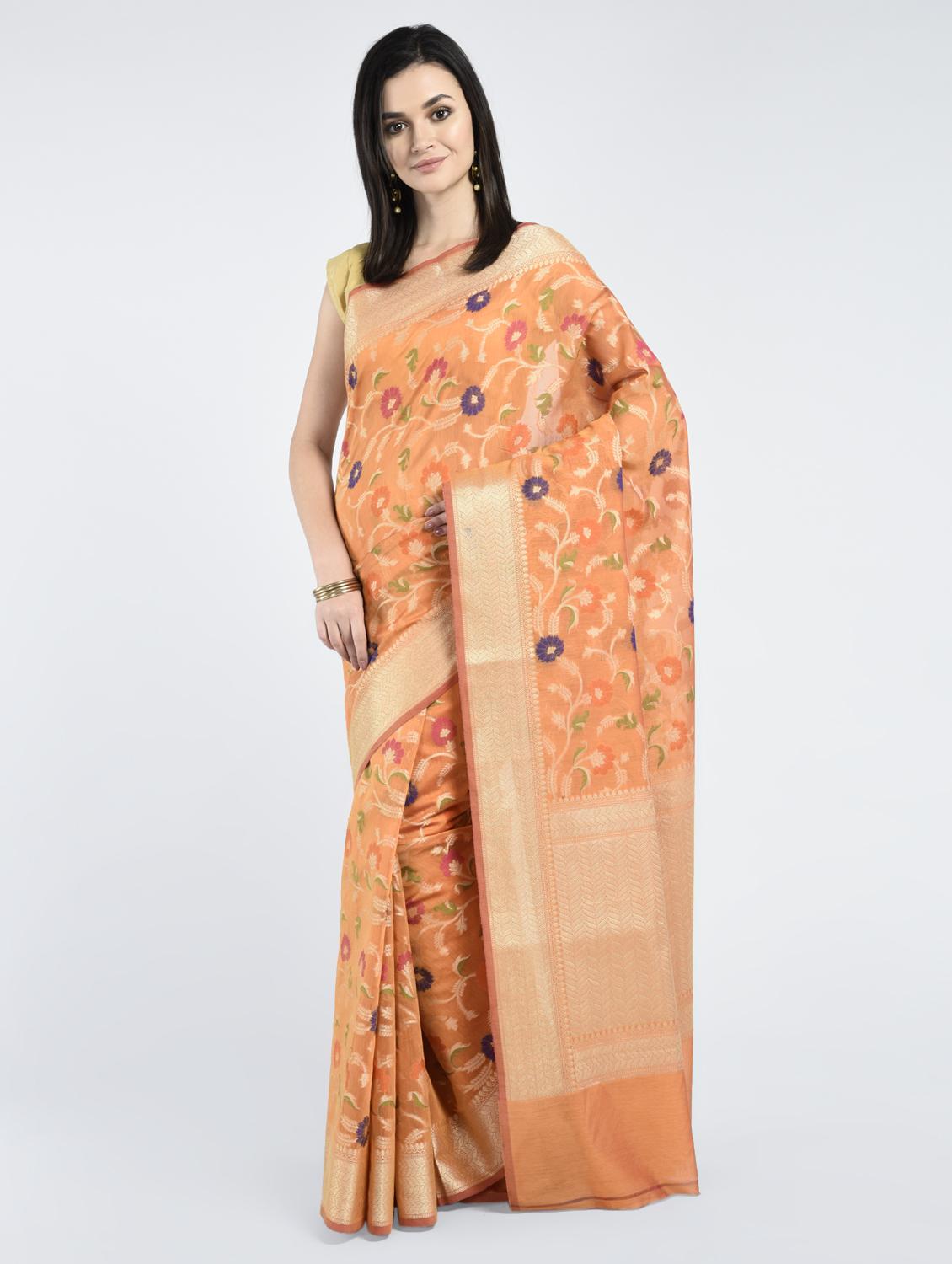 Floral Motif Banarasi Saree - 15268541 - Zoom Image - 1