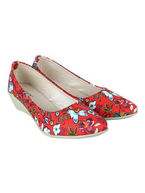 red slip on wedge - 15273903 - Standard Image - 4