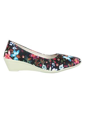black slip on wedge - 15273905 - Standard Image - 2
