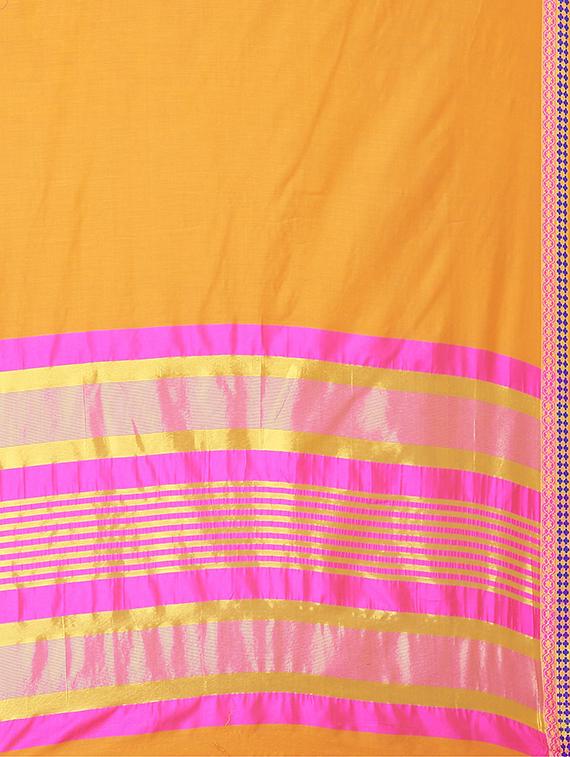 mustard cotton blend bordered saree with blouse - 15284017 - Zoom Image - 5