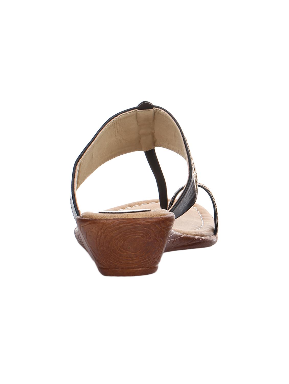 black one toe wedge - 15285474 - Zoom Image - 2