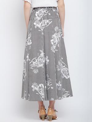 black printed crepe flared skirt - 15300325 - Standard Image - 3