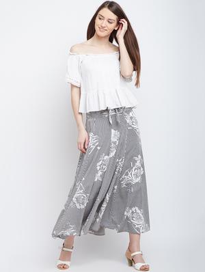 black printed crepe flared skirt - 15300325 - Standard Image - 4
