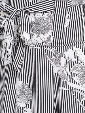 black printed crepe flared skirt - 15300325 - Standard Image - 5