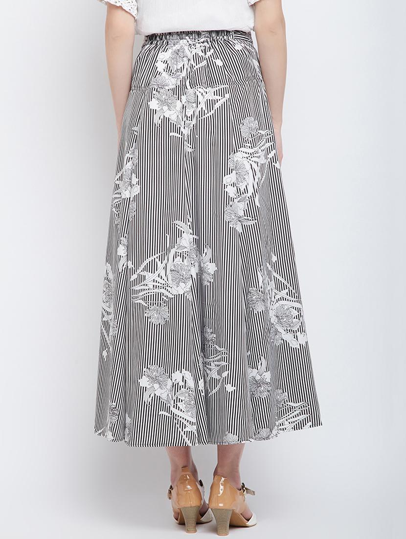 black printed crepe flared skirt - 15300325 - Zoom Image - 3