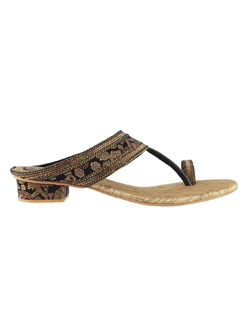 black faux leather one toe sandals - 15304999 - Zoom Image - 2