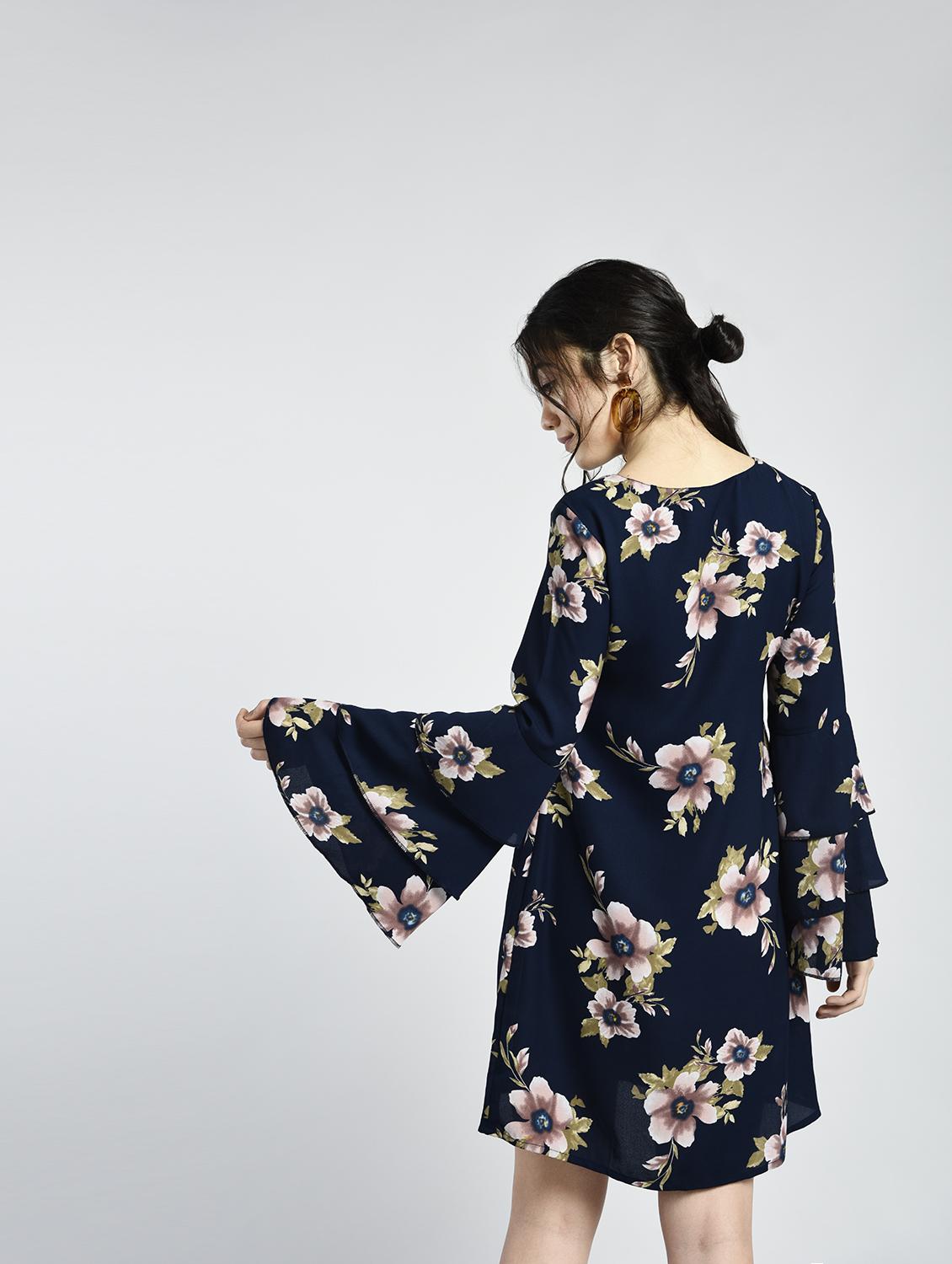 layered bell sleeve floral dress - 15316357 - Zoom Image - 2