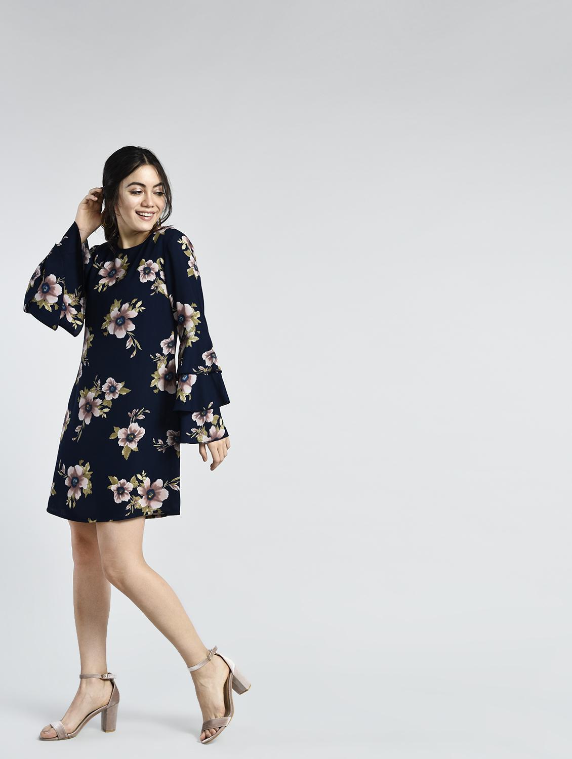 layered bell sleeve floral dress - 15316357 - Zoom Image - 4