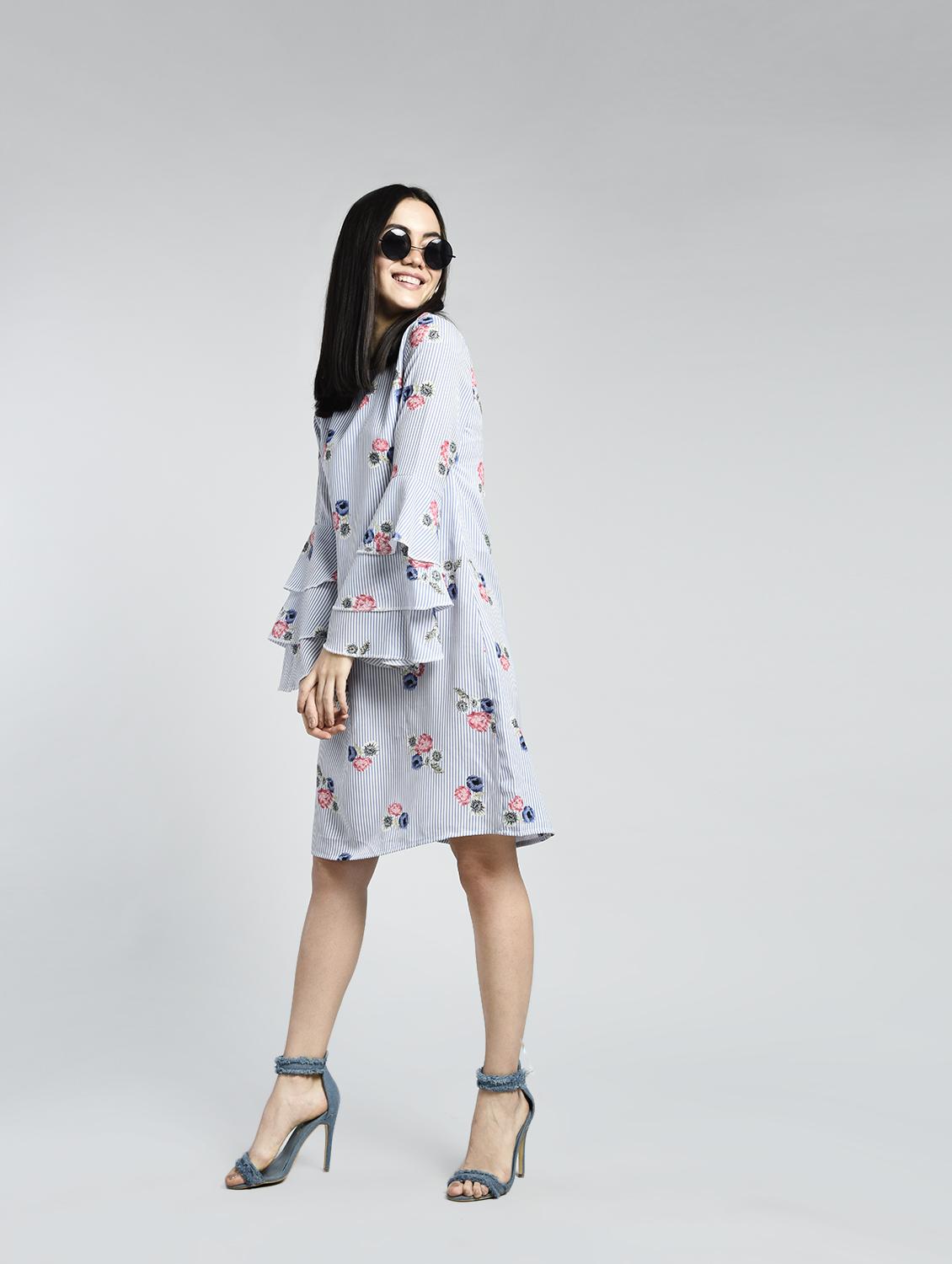 layered bell sleeved floral shift dress - 15316359 - Zoom Image - 4