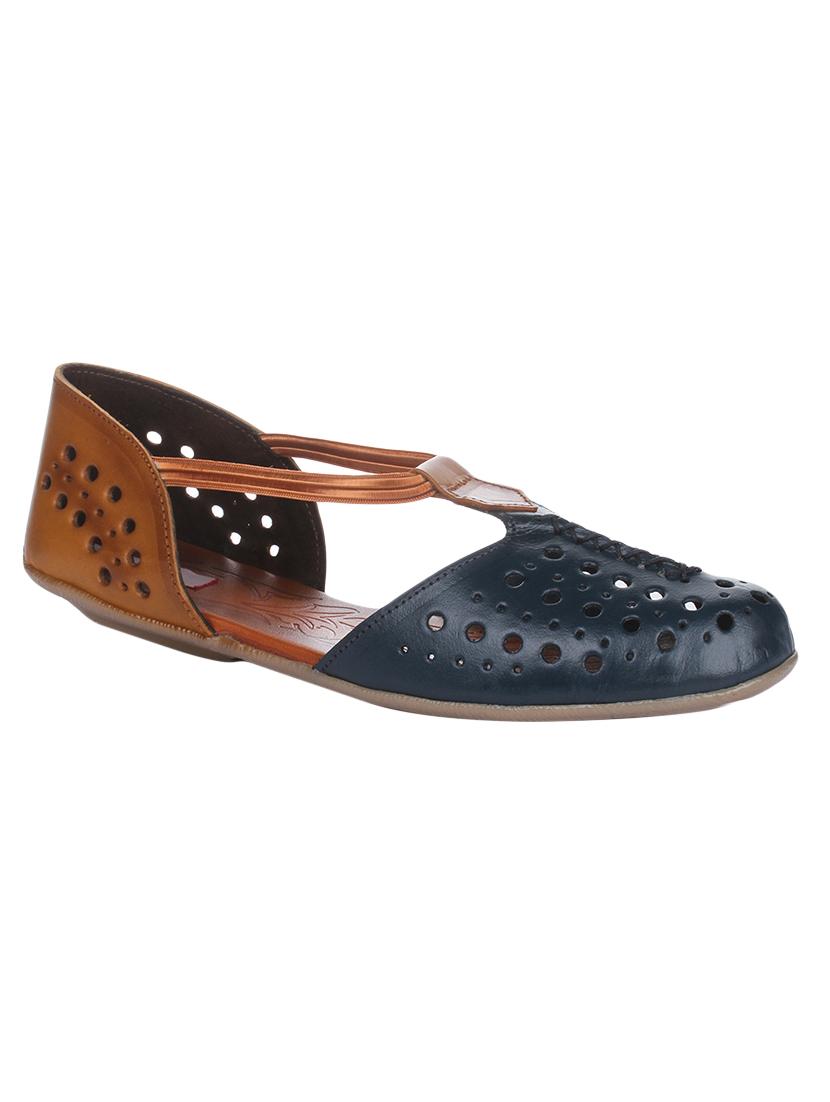 brown leather closed back sandal - 15318854 - Zoom Image - 1