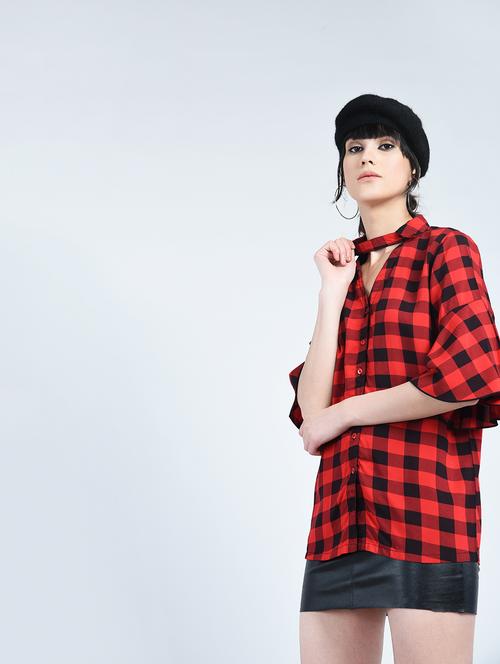 checkered choker neck top - 15320386 - Standard Image - 1