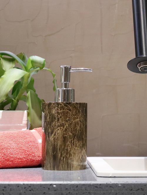 liquid soap dispenser, brown polyresin soap dispenser for kitchen, bathroom or common basin - 15327159 - Standard Image - 1