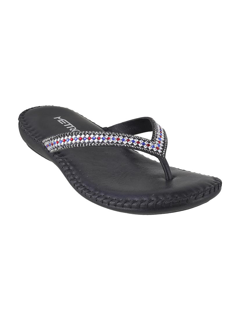 black leather toe separator sandals - 15339451 - Zoom Image - 1