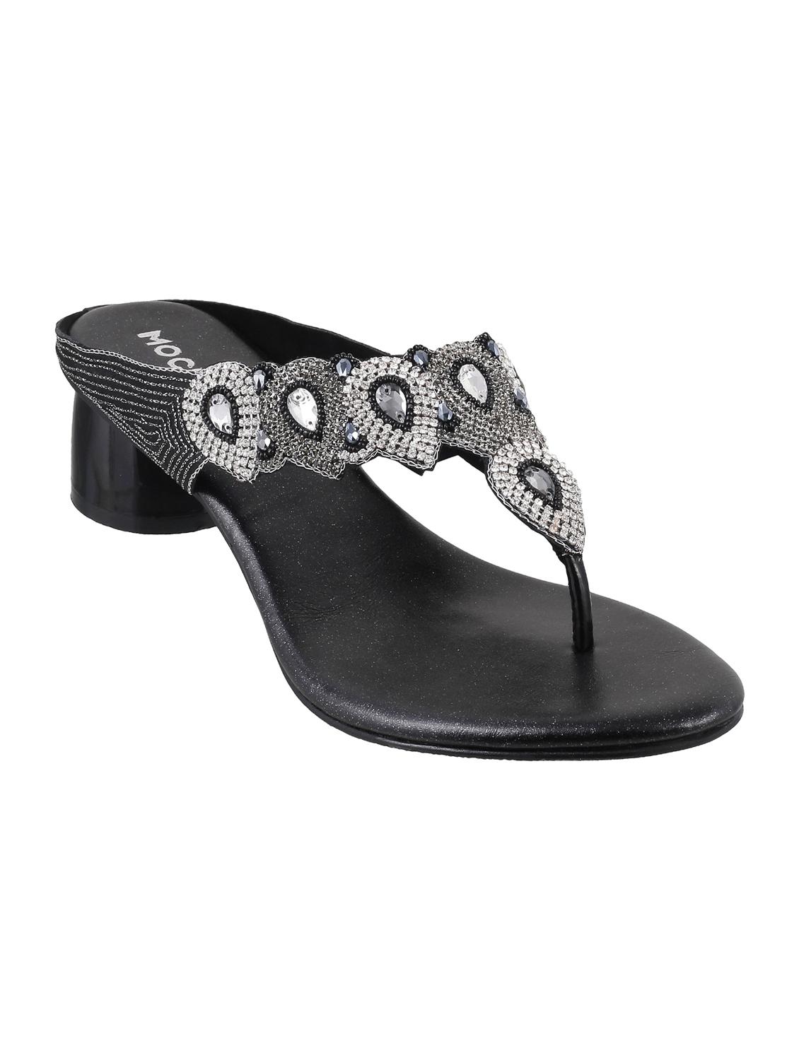 black leatherette toe separator sandals - 15339945 - Zoom Image - 1