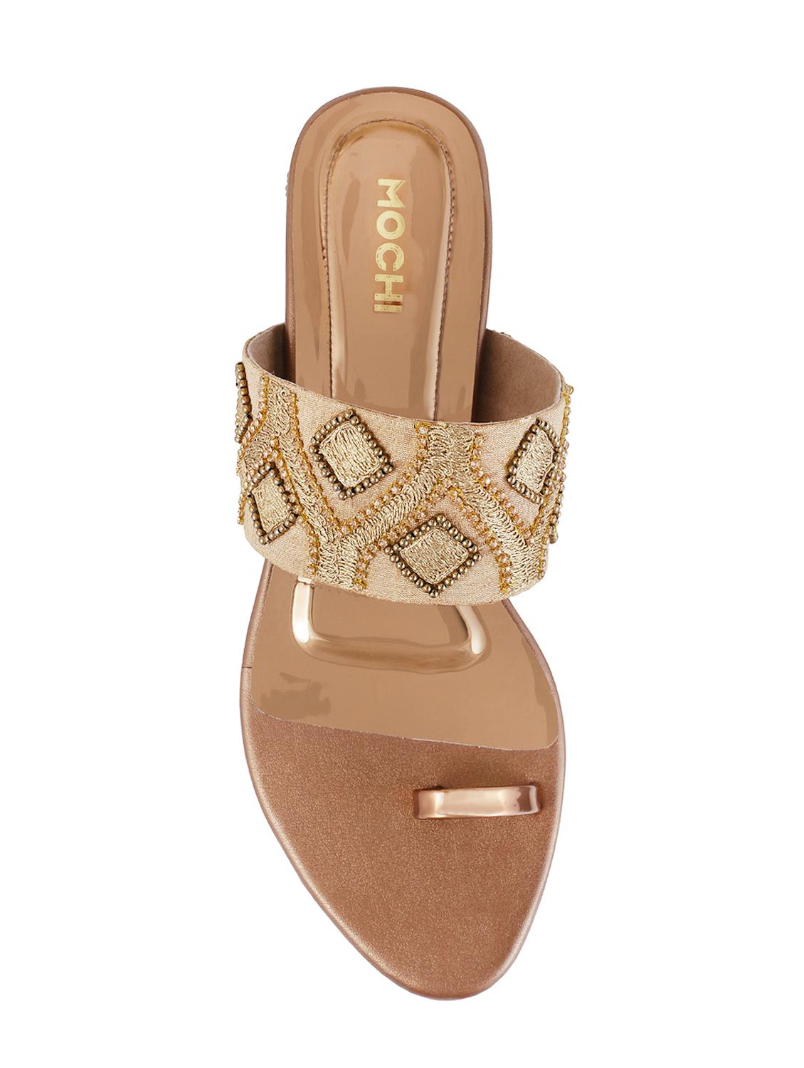 gold faux leather one toe sandals - 15339950 - Zoom Image - 4