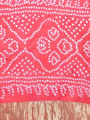delicate border bandhani saree with blouse - 15341298 - Standard Image - 3