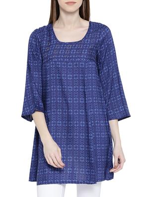 Round neck printed tunic - 15348719 - Standard Image - 1