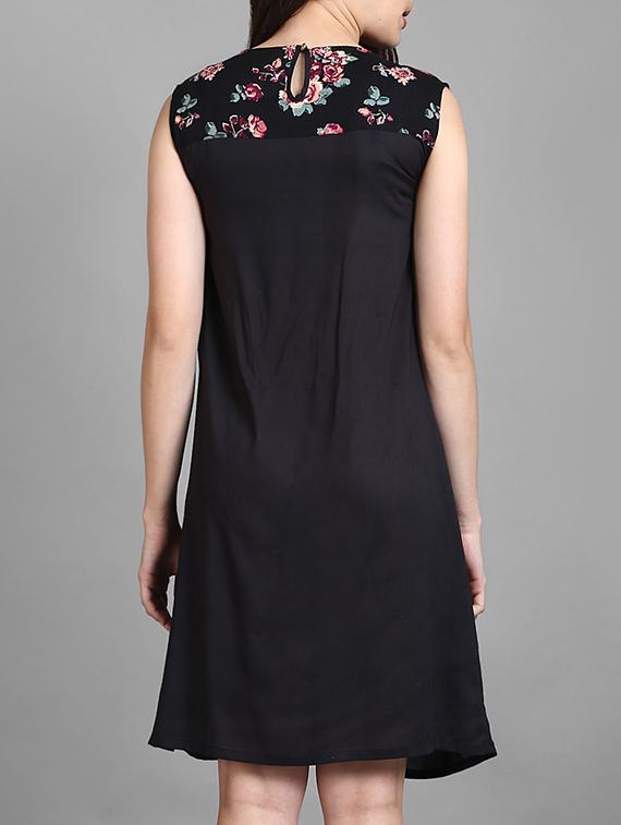 floral yoke shift dress - 15375853 - Zoom Image - 3