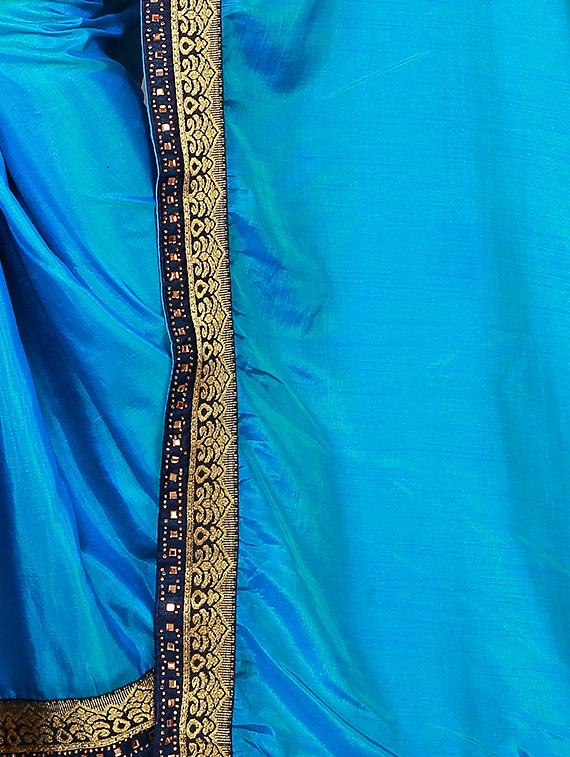 delicate golden border saree with blouse - 15385516 - Zoom Image - 3