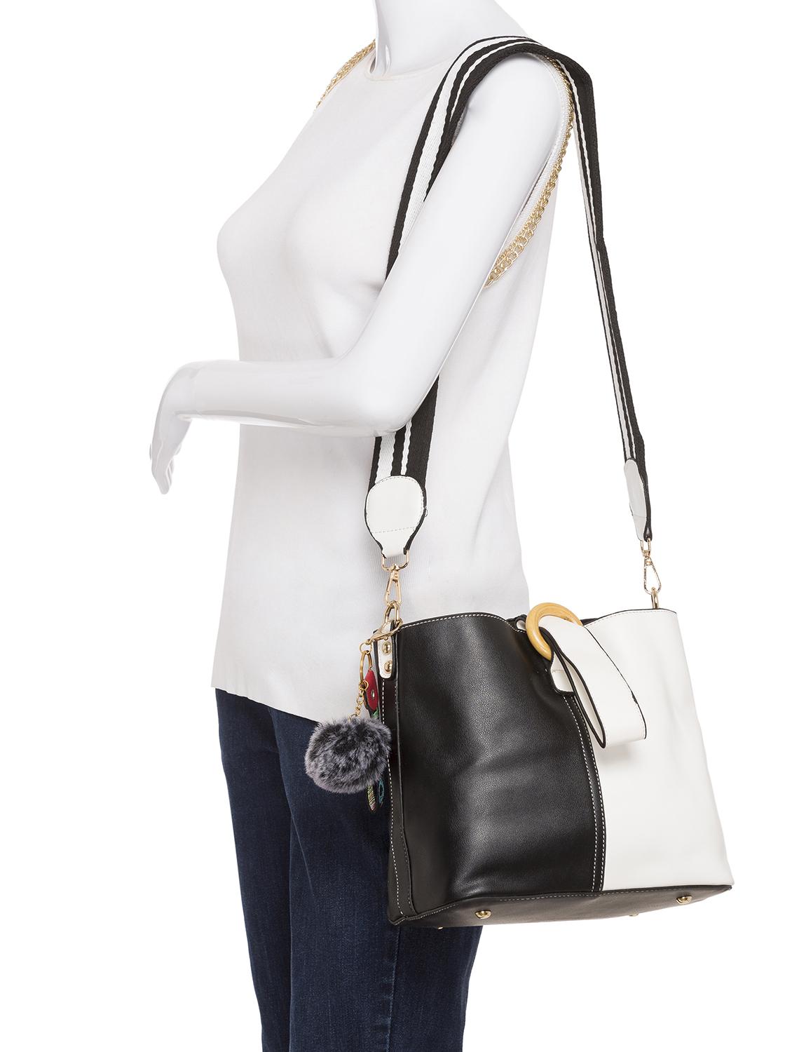 white leatherette (pu) regular sling bag - 15392909 - Zoom Image - 5