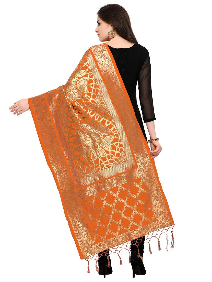 orange silk banarasi dupatta - 15394304 - Zoom Image - 2