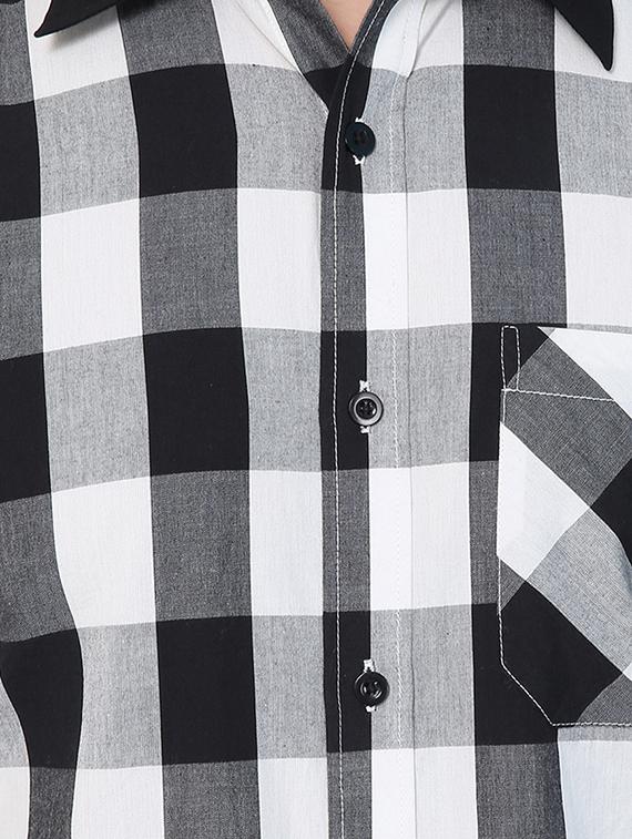 black checkered casual shirt - 15394671 - Zoom Image - 4
