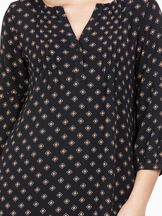pin tucks detail printed tunic - 15402148 - Zoom Image - 4