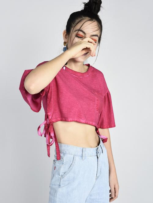 side tie-up pocket patch crop top - 15428270 - Standard Image - 1